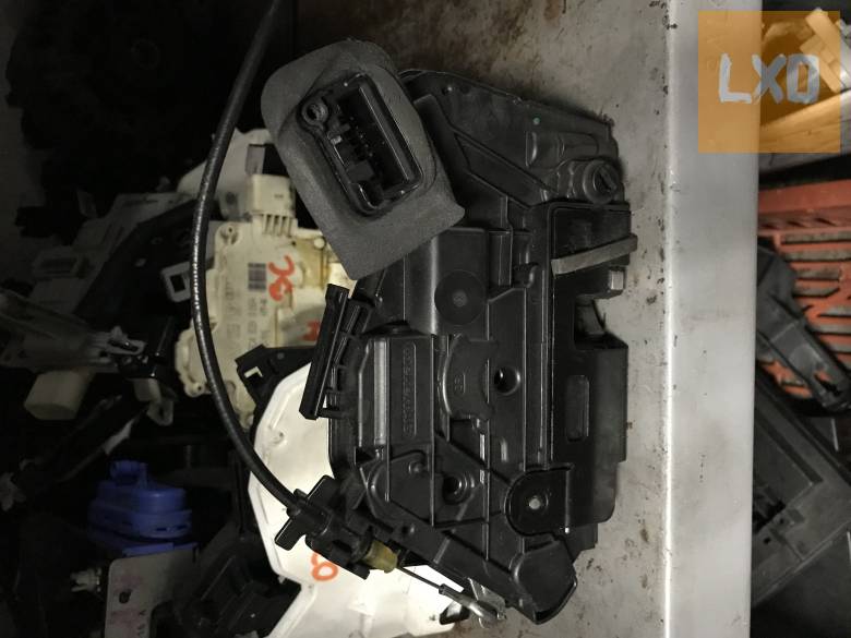 SEAT LEON 5F / jobb hátsó ajtózár 5K4 839 016 Q apróhirdetés