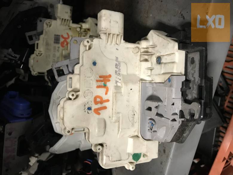 SEAT LEON 1P / jobb hátsó zár 1P0 839 016 apróhirdetés