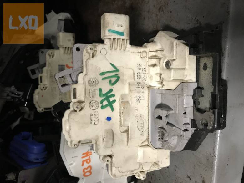 SEAT LEON 1P - jobb hátsó ajtózár 1P0 839 016 apróhirdetés