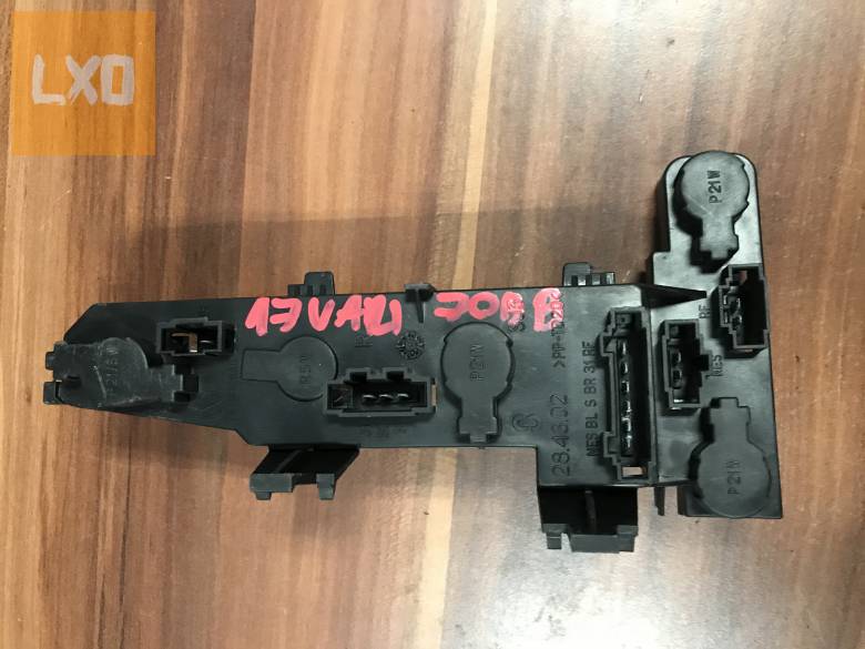 VW GOLF IV VARIANT - jobb  hátsó  lámpa foglalat 1J9 945 258 A apróhirdetés