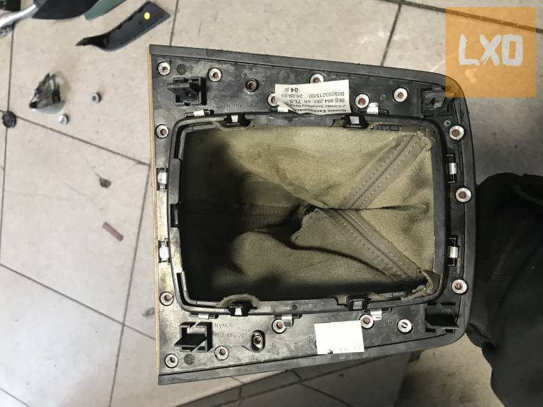 AUDI A4 B7 - váltószoknya+keret apróhirdetés