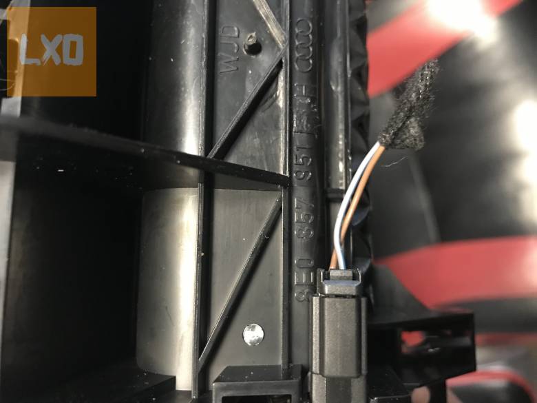 AUDI A4 B7  - hamutartó apróhirdetés