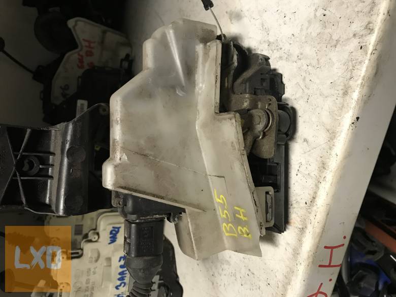 VW PASSAT B5.5 - bal hátsó zár 3B4 839 015 M apróhirdetés