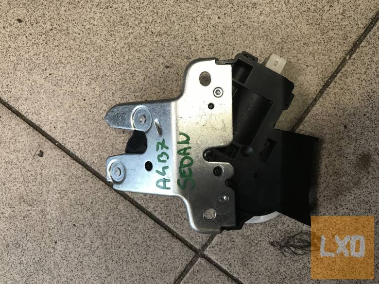 AUDI A4 B7 SEDAN - csomagtér zár 4F5 827 505 D apróhirdetés