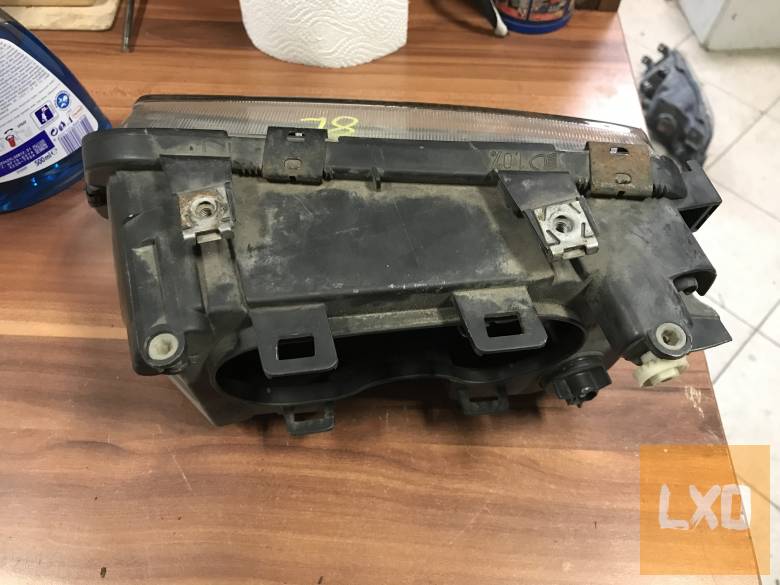 AUDI A3 8L ( FL előtti) jobb fényszóró apróhirdetés