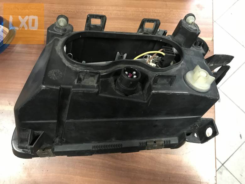 AUDI A3 8L ( FL előtti) jobb első fényszóró apróhirdetés