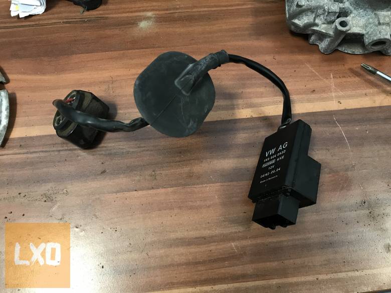 SKODA OCTAVIA II 1,6 FSI BLF - AC pumpa vezérlő 1K0 906 093 D apróhirdetés