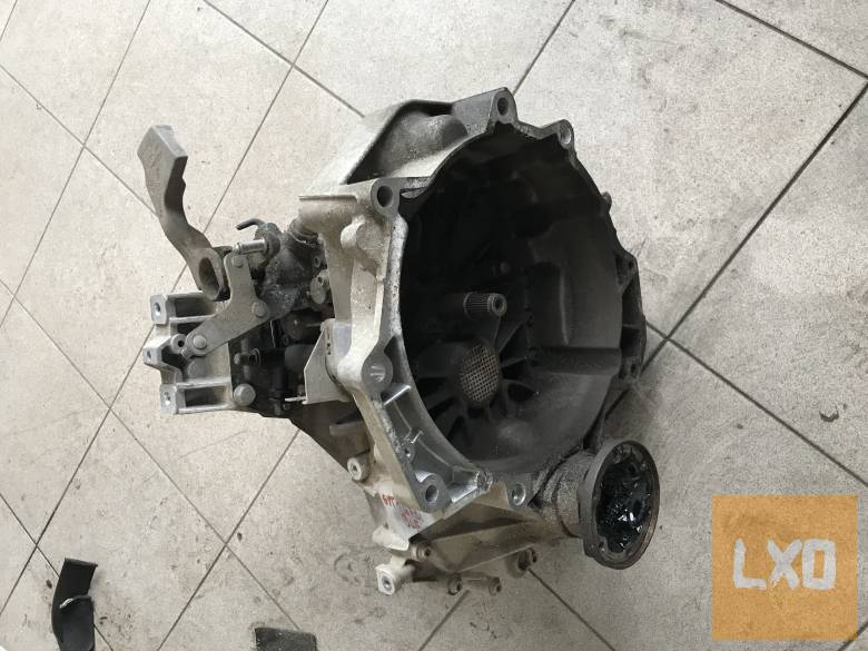 SKODA OCTAVIA II 1,6 FSI BLF -( manuál 5) GYT VÁLTÓ apróhirdetés