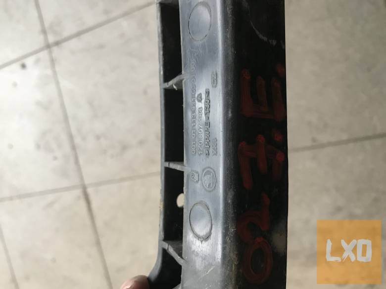 SKODA OCTAVIA II - jobb első lökhárító tartó 1Z0 807 184 A apróhirdetés