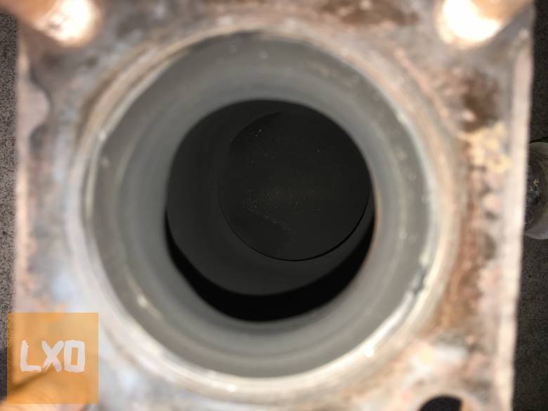 SKODA OCTAVIA II 1,6 FSI BLF - üres katalizátor rezoncsővel apróhirdetés