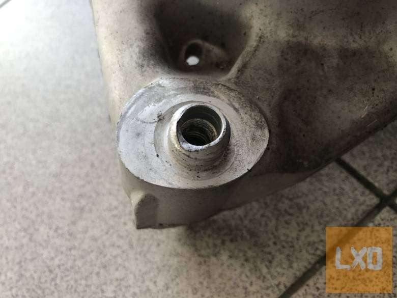AUDI A4 B8 / jobb első rugótányér 8K0 412 384 F apróhirdetés