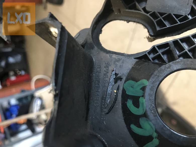 SKODA OCTAVIA II 1,6 CR CAY -vezérlés belső burkolat 03L 109 145 B apróhirdetés