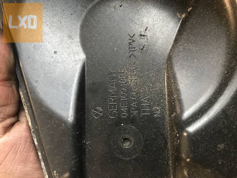 VW GOLF VII 1,2 TSI CJZ - vezérlés burkolat 04E 109 108 E apróhirdetés