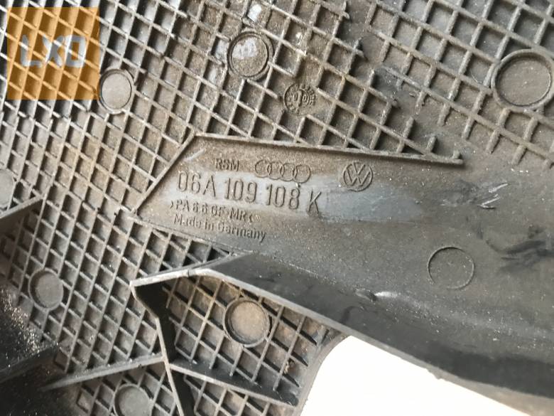 VW GOLF IV 1,8 20V - vezérlés burkolat 06A 109 108 K apróhirdetés