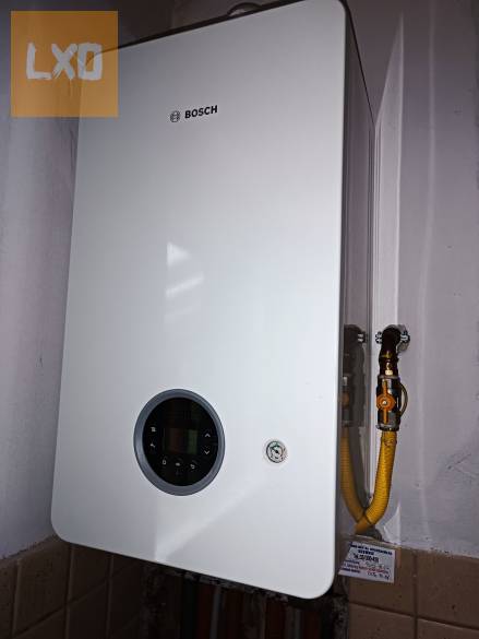 Eladó Nagyoroszi kert városias részén, belső kétszintes ikerház. apróhirdetés