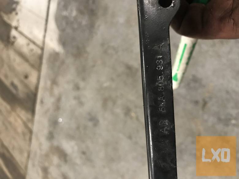 VW TIGUAN II - bal első homlokfal konzol  5NA 805 931 A apróhirdetés