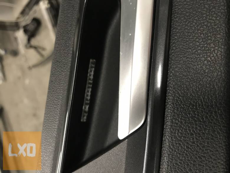 VW TIGUAN II 5NA R-Line - ajtókárpit szett apróhirdetés