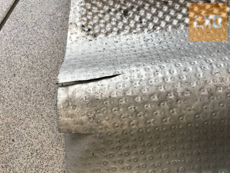 VW TIGUAN II  2,0 CR DFH - hővédő lemez 5QA 825 613 A apróhirdetés