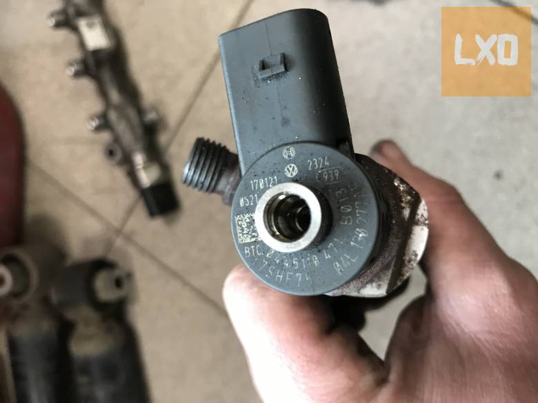 VW TIGUAN II 5NA 2,0 CR DFH - injektor szett 04L 130 277 AE apróhirdetés