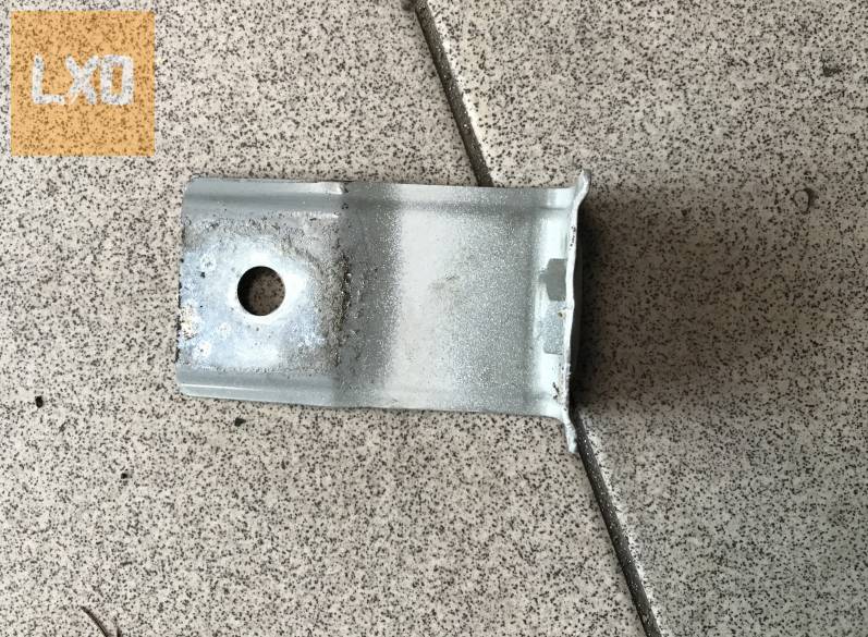 VW TIGUAN II 5NA  2,0 CR - sárvédő tartó 5NA 809 471 A apróhirdetés