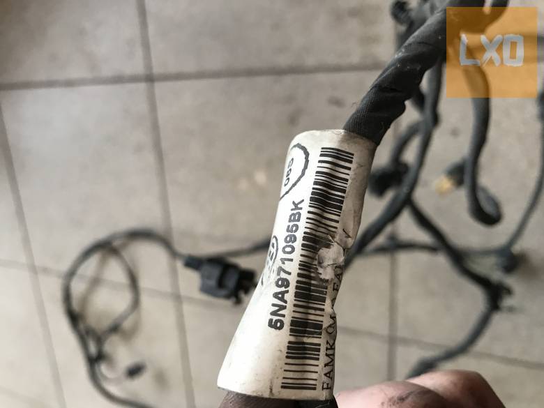 VW TIGUAN II - első lökhárító köteg ( 6 radaros) 5NA 971 095 BK apróhirdetés