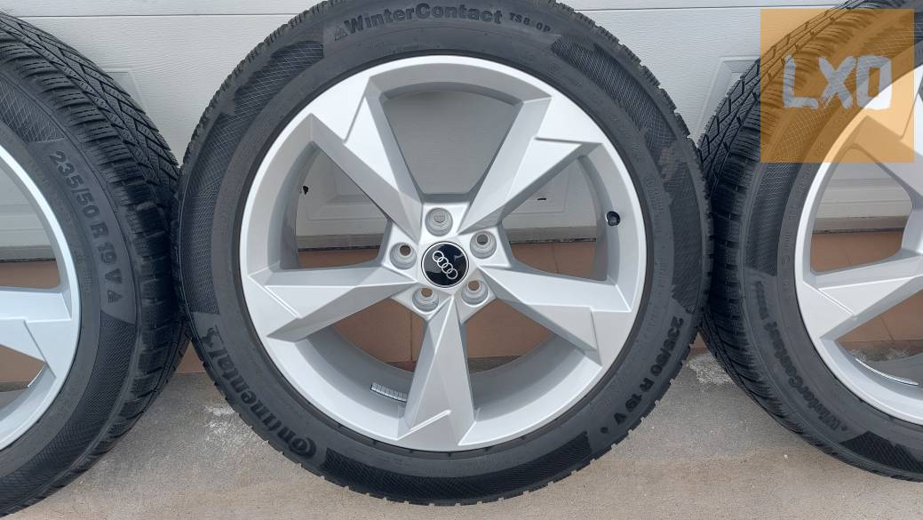 Gyári,új szerű, Audi Q3  19" alufelni téli gumi 5x112 apróhirdetés