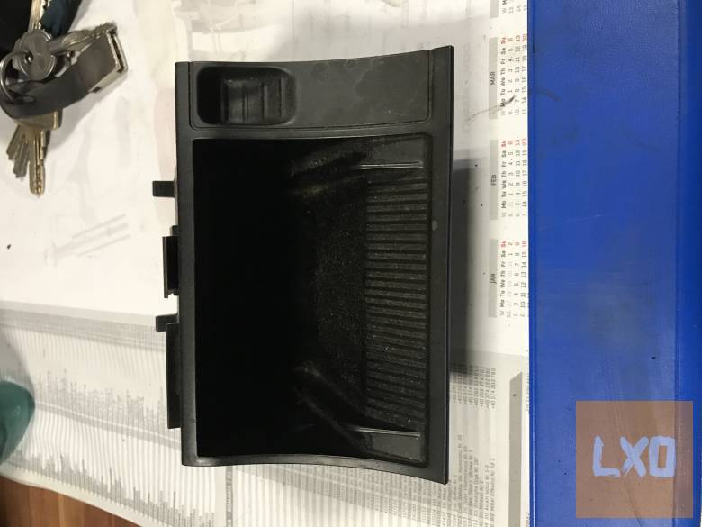 SKODA OCTAVIA II - középső tároló betét apróhirdetés