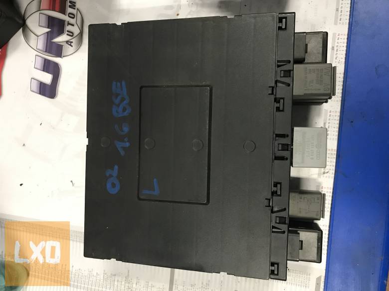 Seat LEON 1P 1,6 BSE - komfortmodul 3C8 937 049 E apróhirdetés