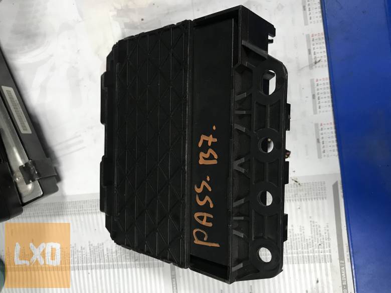 VW PASSAT B7 - komfortmodul 3AA 959 799 E apróhirdetés