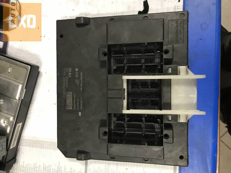 SKODA OCTAVIA III  - komfortmodul 5Q0 937 084 AG apróhirdetés