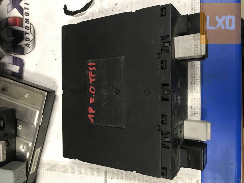 SKODA OCTAVIA II - komfortmodul 3C0 937 049 J apróhirdetés