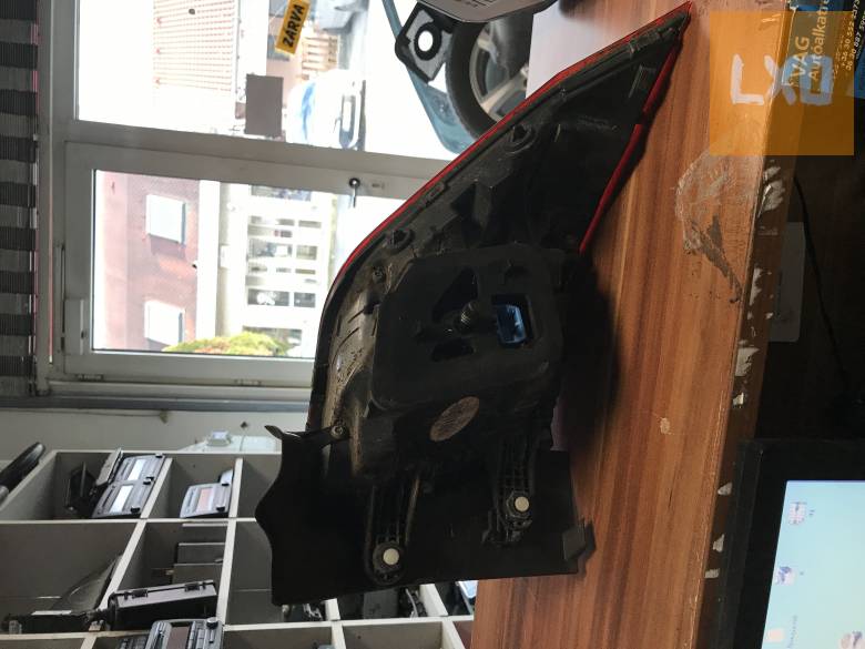 VW TIGUAN II  - bal hátsó külső lámpa 5NA 945 207 C apróhirdetés