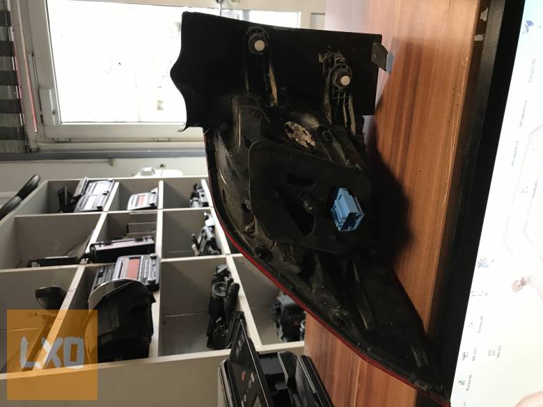 VW TIGUAN II  2,0 CR DFH - jobb hátsó külső lámpa 5NA 945 208 C apróhirdetés