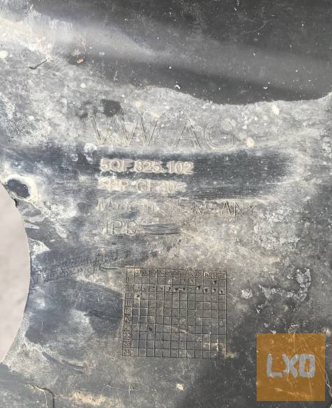 VW TIGUAN II -  alsó burkolat 5QF 825 102 apróhirdetés
