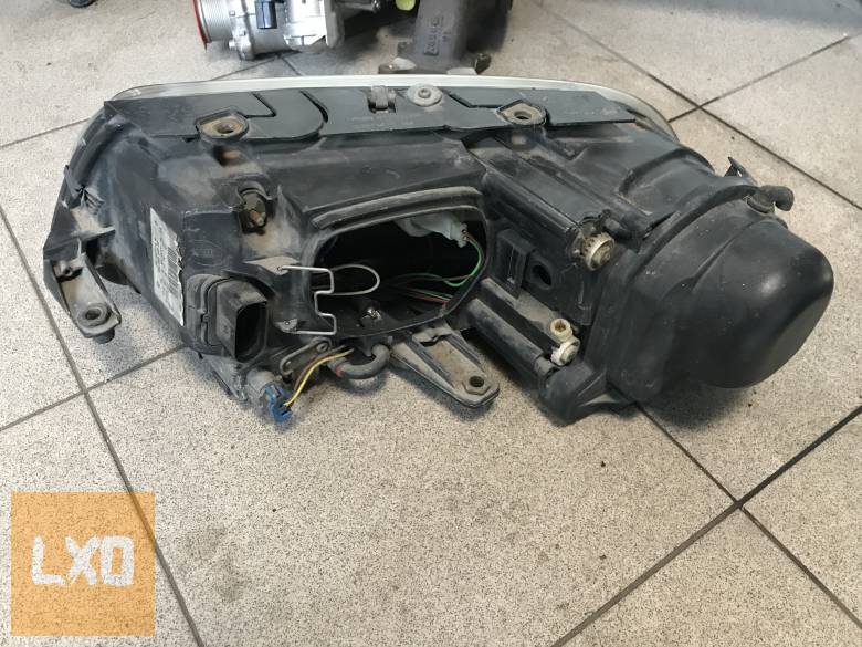 VW PASSAT B5.5 - jobb Xenon fényszóró 3B7 941 016 M apróhirdetés