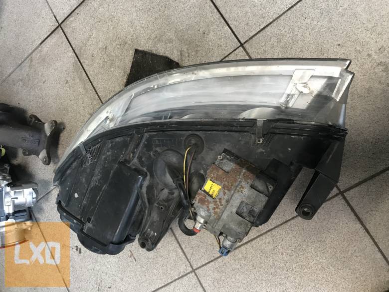 VW PASSAT B5.5 - jobb Xenon fényszóró 3B7 941 016 M apróhirdetés