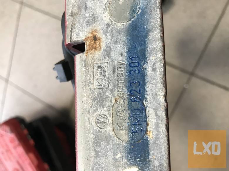 VW GOLF PLUS - bal géptető zsanér 5M0 823 301 apróhirdetés