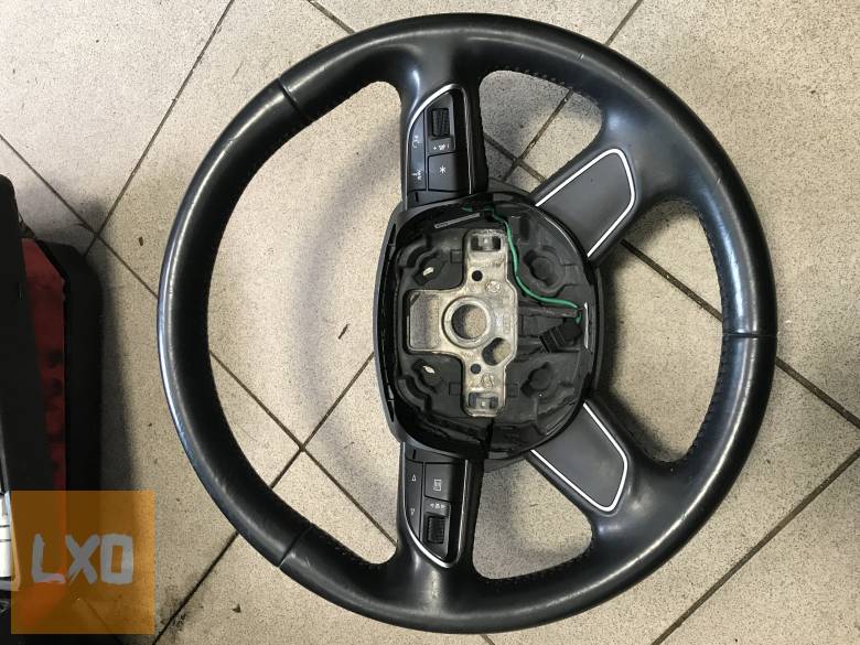 AUDI Q3 - multikormány 8U0 419 091 B apróhirdetés