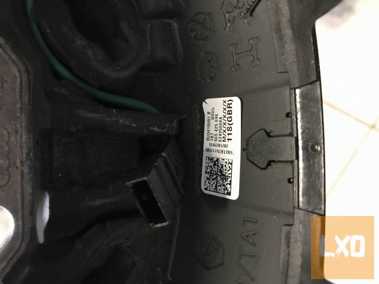 AUDI Q3 - multikormány 8U0 419 091 B apróhirdetés