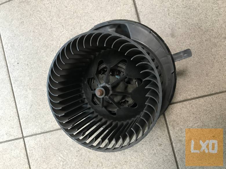Skoda OCTAVIA II - Fűtőventilátor 1K1 820 015 F apróhirdetés