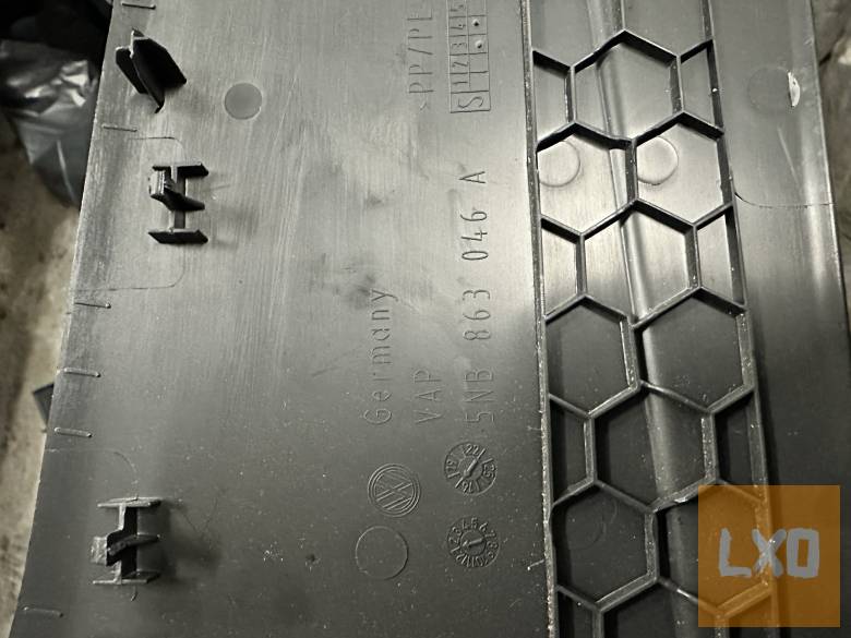 VW TIGUAN II - középkonzol burkolat (jobb) 5NB 863 046 A apróhirdetés