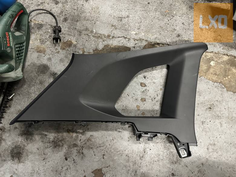 VW TIGUAN II - bal hátsó oldalsó kárpit 5NA 867 287 apróhirdetés