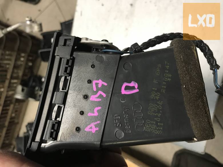 AUDI A4 B7- bal légbefúvó  8E0 820 901 F apróhirdetés