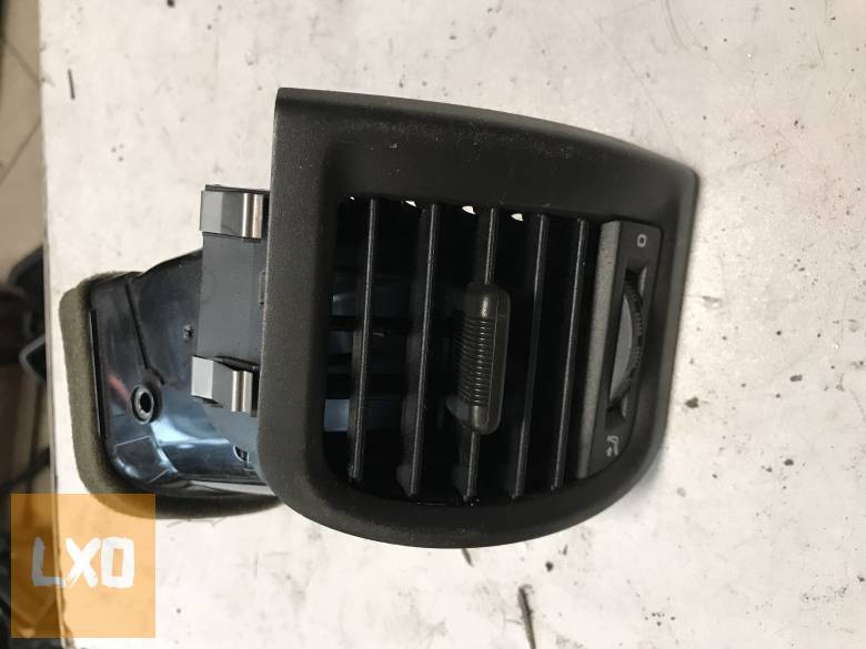 SKODA FABIA II  - jobb légbefúvó 5J0  819 702 apróhirdetés