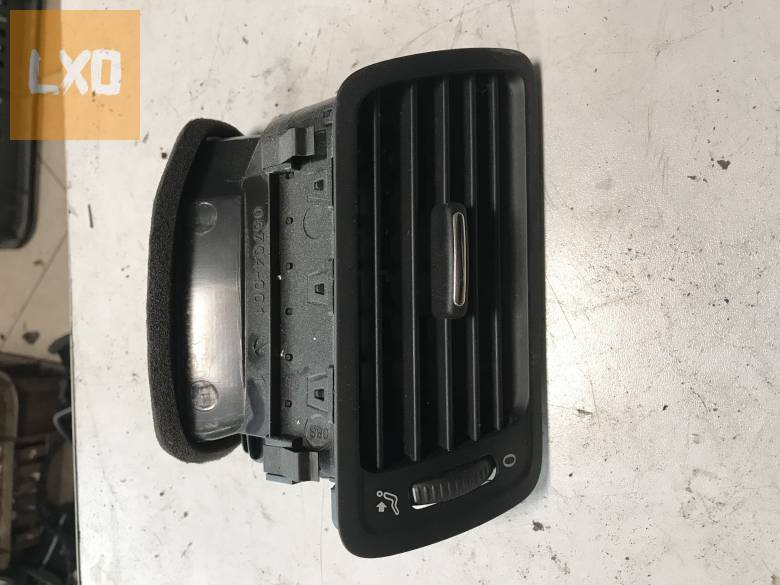 VW PASSAT B6 - jobb légbefúvó 3C1 819 702 E apróhirdetés