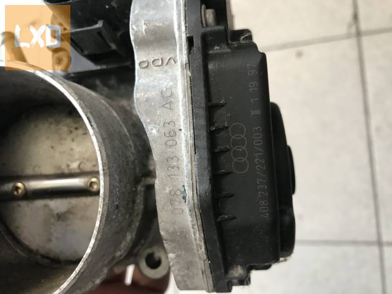 AUDI A4 B5  2,4 V6 - fojtószelep 078 133 063 A apróhirdetés