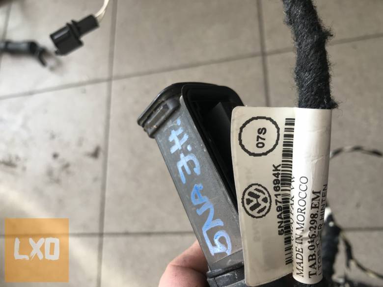 VW TIGUAN II - jobb hátsó ajtóköteg 5NA 971 694 K apróhirdetés