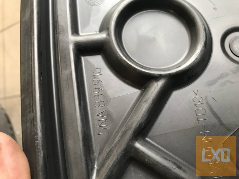 VW TIGUAN II - jobb hátsó ajtópanel 5NA 839 916 apróhirdetés