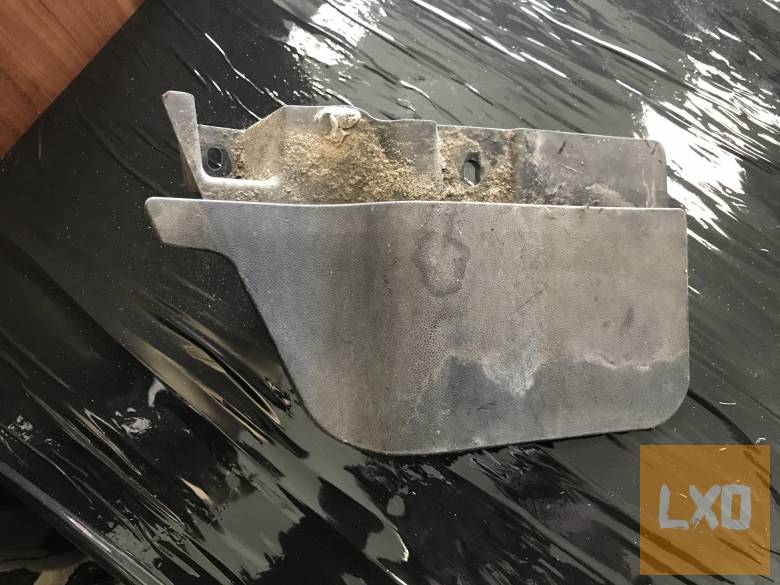 VW TIGUAN II - bal hátsó dobbetét konzol 5NA 854 855 E apróhirdetés