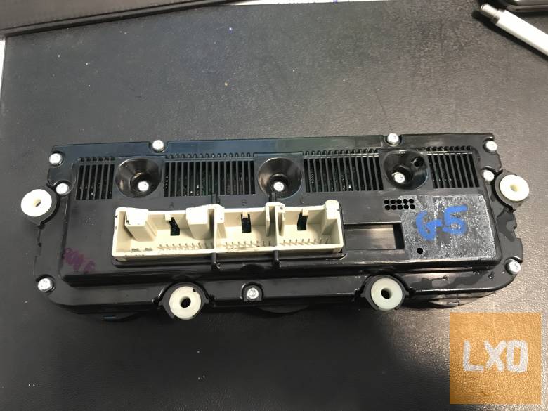 VW GOLF V // klímavezérlő apróhirdetés